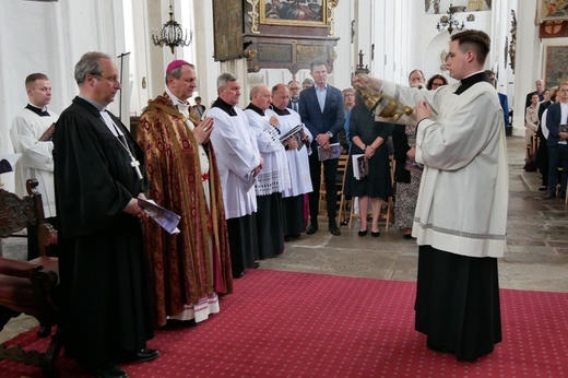 Liturgiczne powitanie ołtarza "Pietas Domini"