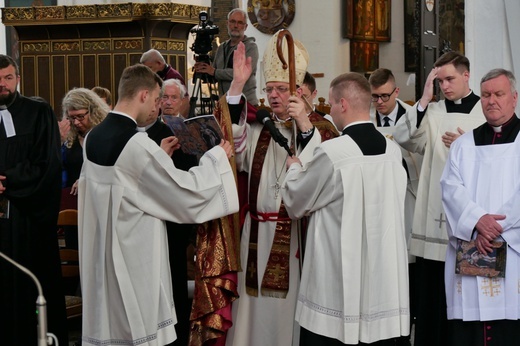 Liturgiczne powitanie ołtarza "Pietas Domini"