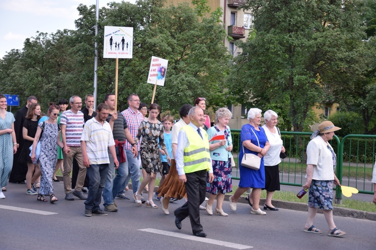 Marsz dla Życia i Rodziny w Ostrowcu Świętokrzyskim