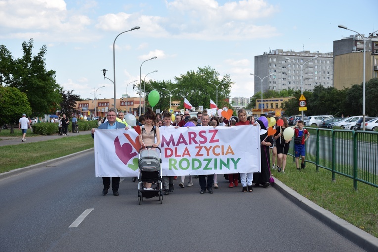 Marsz dla Życia i Rodziny w Ostrowcu Świętokrzyskim