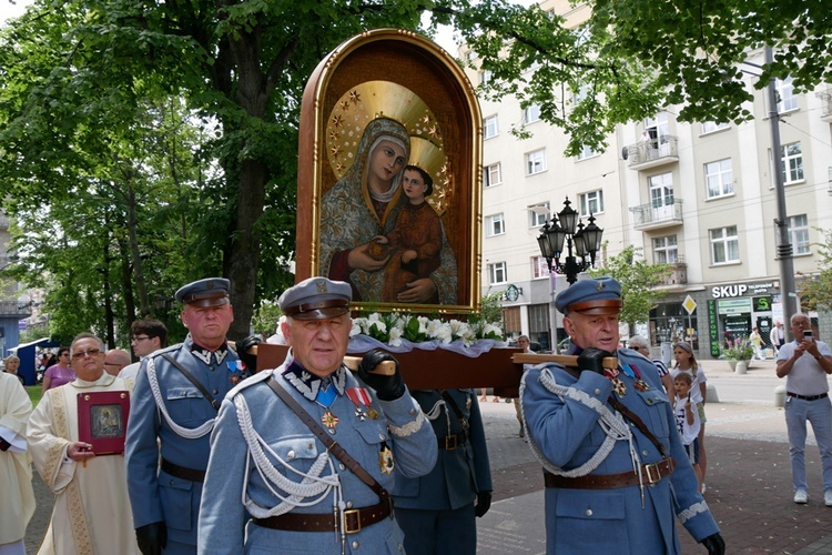 Koronacja wizerunku Matki Bożej Pocieszenia w Gdyni