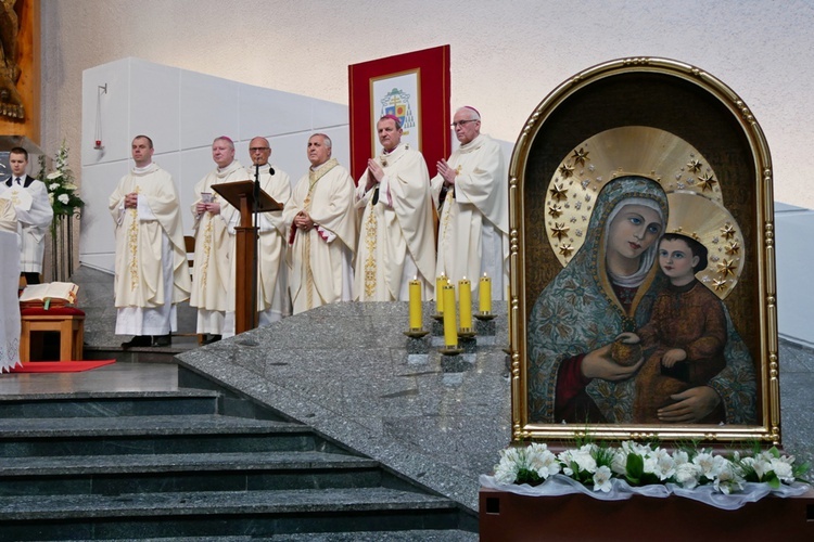 Koronacja wizerunku Matki Bożej Pocieszenia w Gdyni