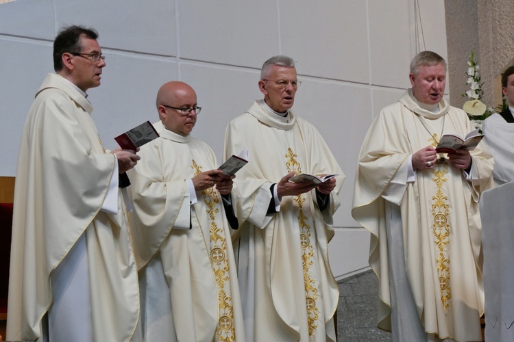 Koronacja wizerunku Matki Bożej Pocieszenia w Gdyni