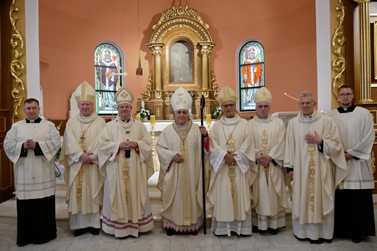 Koronacja wizerunku Matki Bożej Pocieszenia w Gdyni