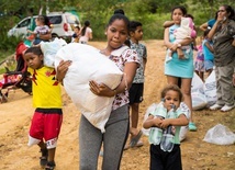 Dystrybucja darów dla uchodźców z Wenezueli