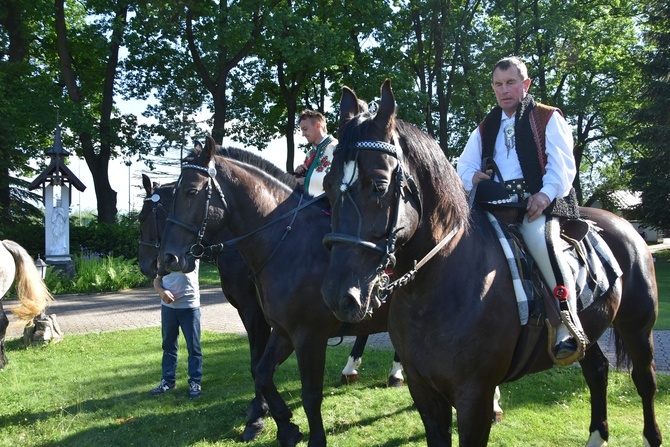 Banderia konna w ludźmierskim sanktuarium