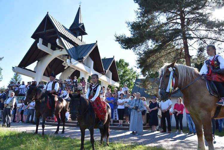 Banderia konna w ludźmierskim sanktuarium