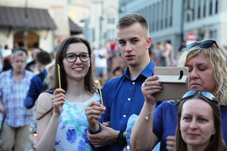 "To, co możemy dać miastu i światu, to wolność i życie w Bogu” [GALERIA]