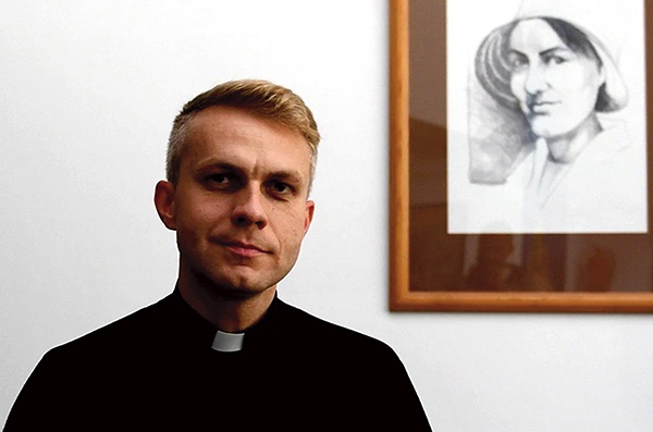 Do studiowania pod patronatem św. Edyty Stein zaprasza ks. Piotr Bartoszek.