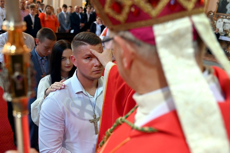 Bierzmowanie i kolacja dla młodzieży
