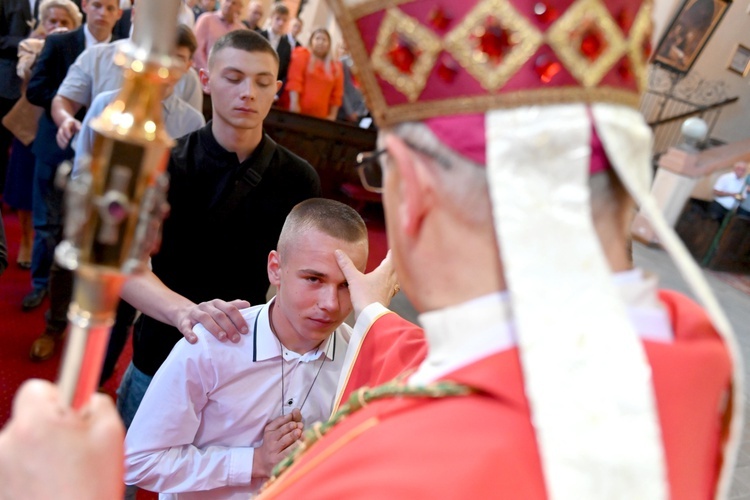 Bierzmowanie i kolacja dla młodzieży