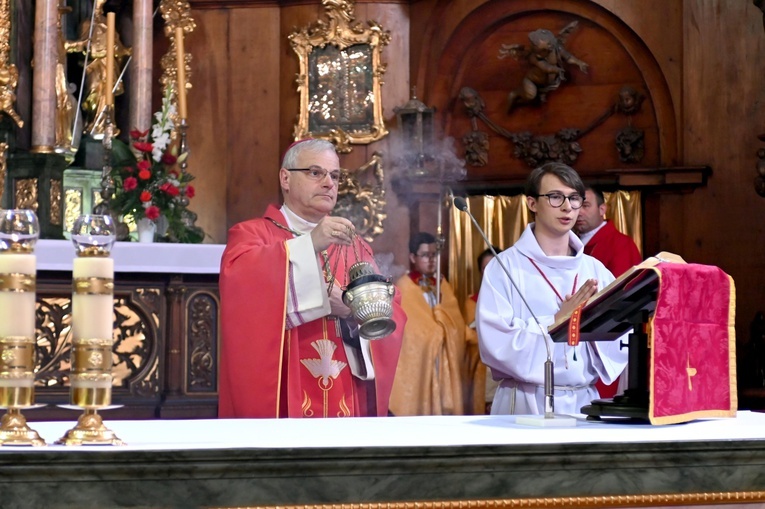 Bierzmowanie i kolacja dla młodzieży