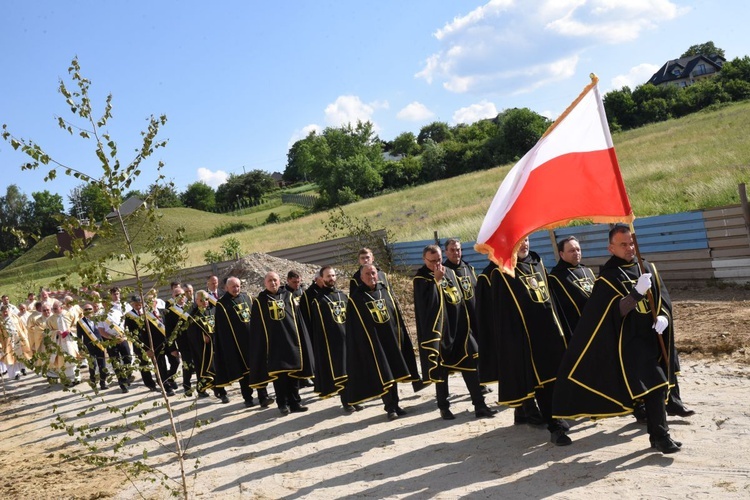 Kamień węgielny w Porębie Małej.