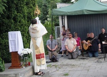 Festyn zakończył się błogosławieństwem Najświętszym Sakramentem.