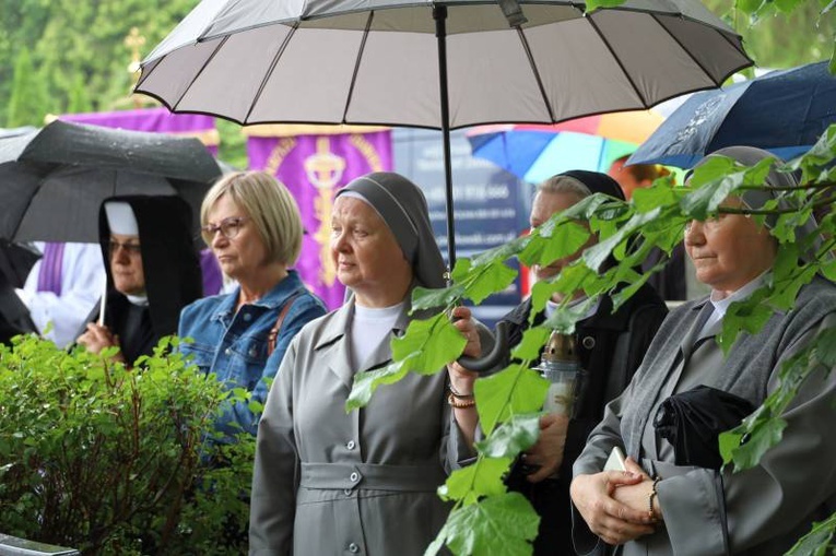 Pogrzeb ks. Ludwika Sosnowskiego, wieloletniego proboszcza świdnickiej parafii