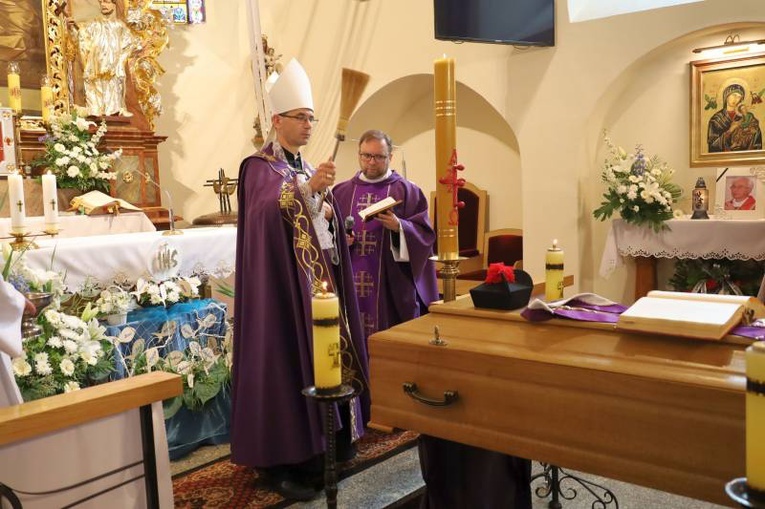 Pogrzeb ks. Ludwika Sosnowskiego, wieloletniego proboszcza świdnickiej parafii