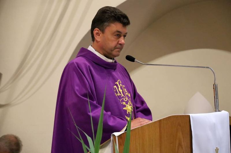 Pogrzeb ks. Ludwika Sosnowskiego, wieloletniego proboszcza świdnickiej parafii