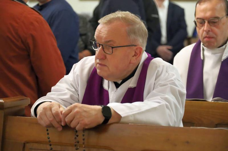 Pogrzeb ks. Ludwika Sosnowskiego, wieloletniego proboszcza świdnickiej parafii