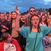 Koncert uwielbienia na przystani nad Odrą w Koźlu