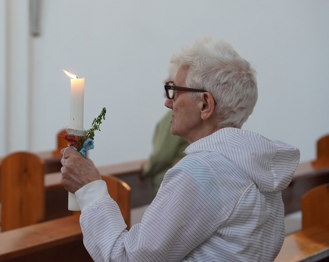 Nabożeństwo fatimskie w parafii pw. św. Stanisława Kostki we Wrocławiu