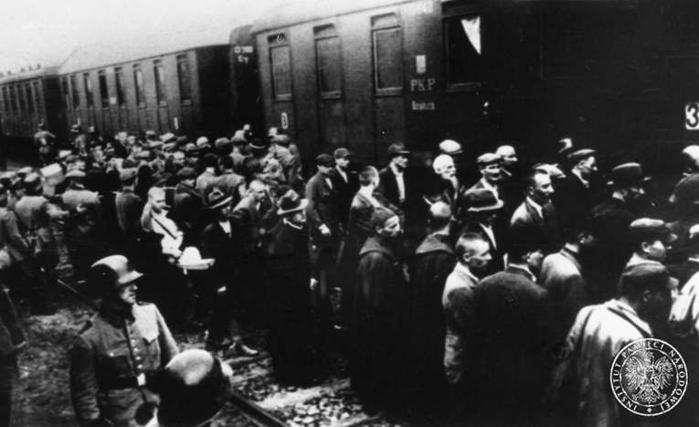 82 lata temu przybył pierwszy transport polskich więźniów do KL Auschwitz