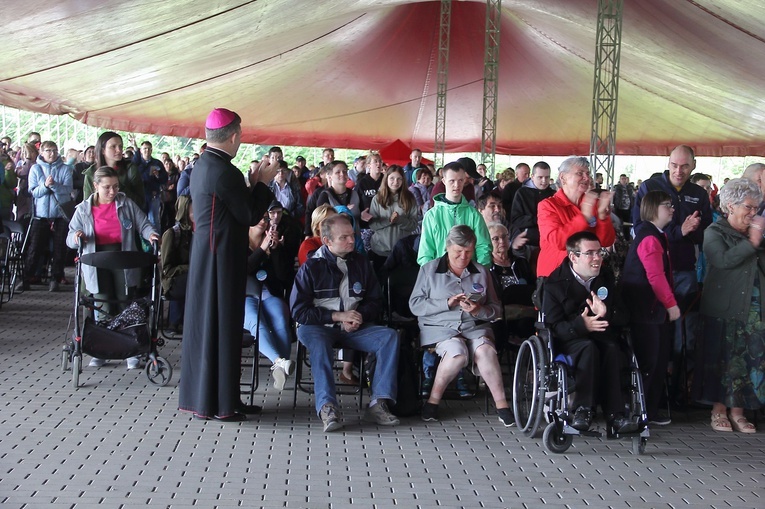 Pielgrzymka Osób z Niepełnosprawnościami - cz. 1