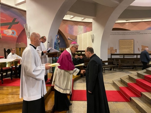 Nowe dekrety dla wikariuszy