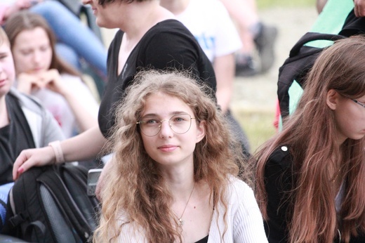 Zabawa. Pielgrzymka bierzmowanych