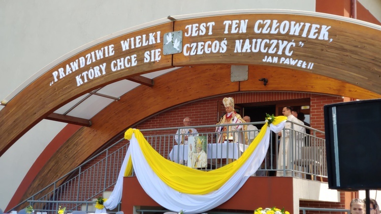 20. rocznica nadania szkole imienia św. Jana Pawła II