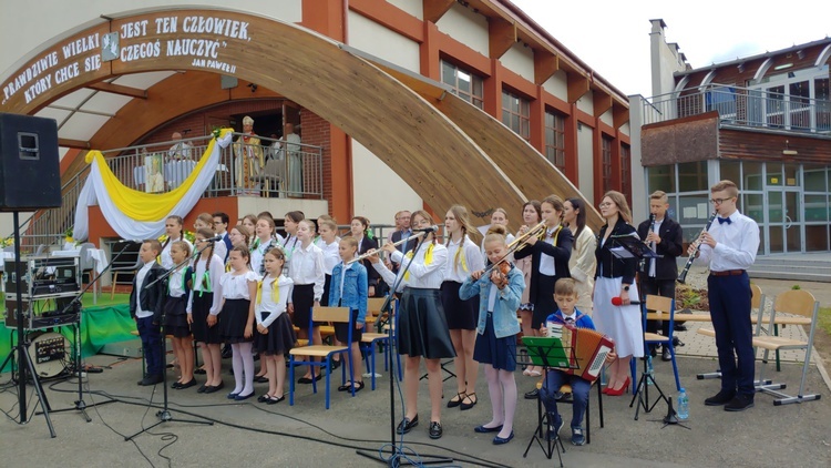 20. rocznica nadania szkole imienia św. Jana Pawła II