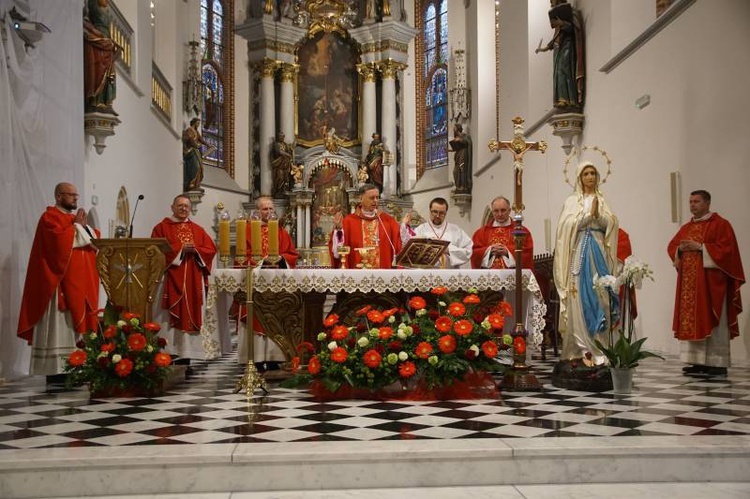 Ząbkowice Śl. Bierzmowanie u św. Anny