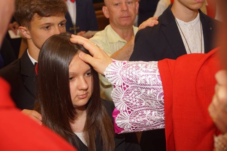 Ząbkowice Śl. Bierzmowanie u św. Anny