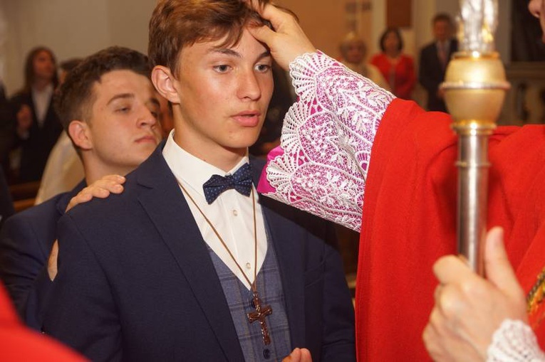 Ząbkowice Śl. Bierzmowanie u św. Anny