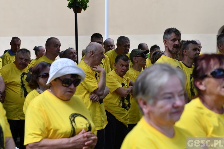 Pielgrzymka chorych, niepełnosprawnych i służby zdrowia do Rokitna