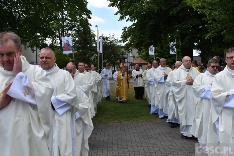 Pielgrzymka chorych, niepełnosprawnych i służby zdrowia do Rokitna