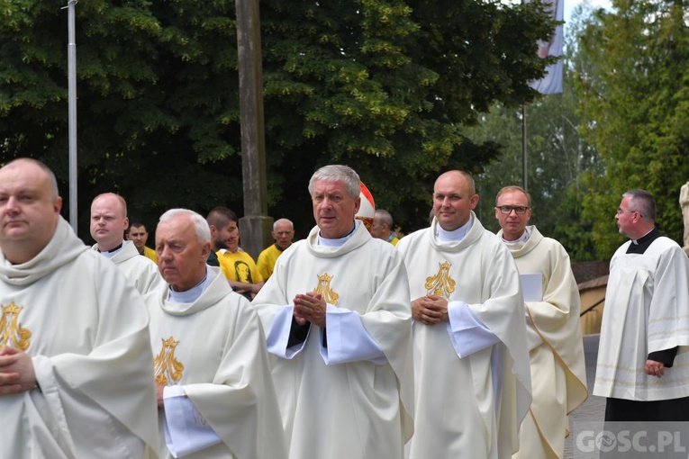 Pielgrzymka chorych, niepełnosprawnych i służby zdrowia do Rokitna
