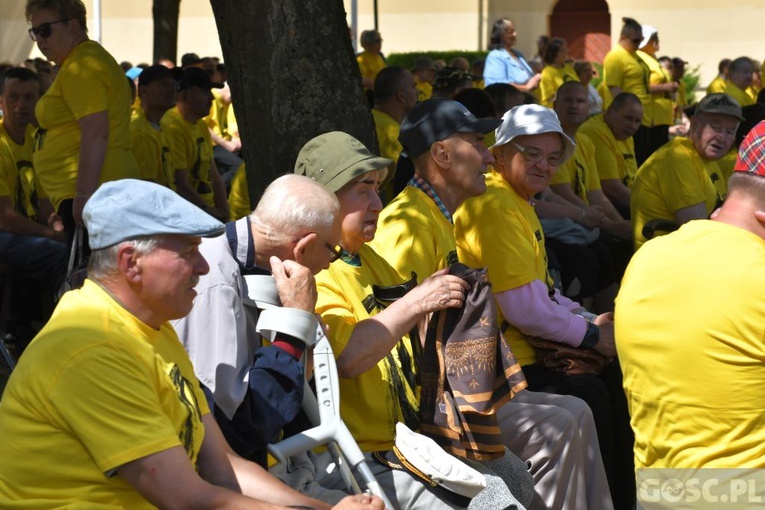 Pielgrzymka chorych, niepełnosprawnych i służby zdrowia do Rokitna