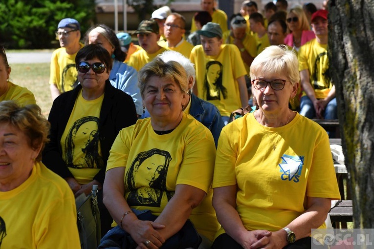 Pielgrzymka chorych, niepełnosprawnych i służby zdrowia do Rokitna