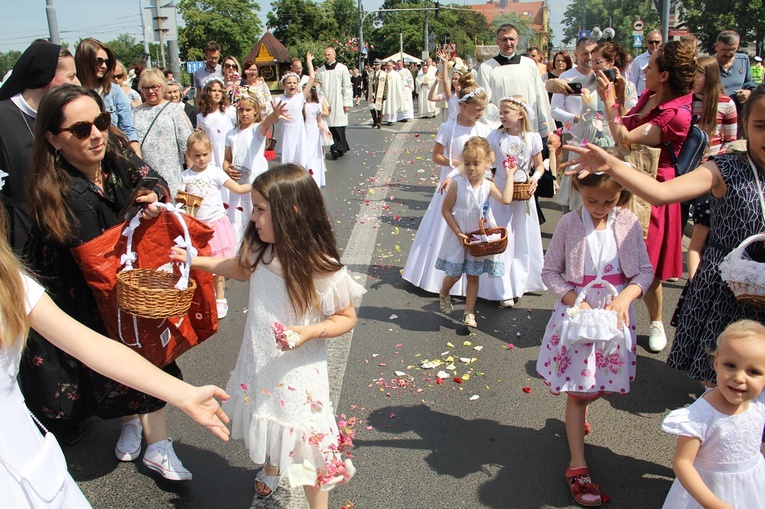 Centralna procesja Bożego Ciała [ZDJĘCIA]