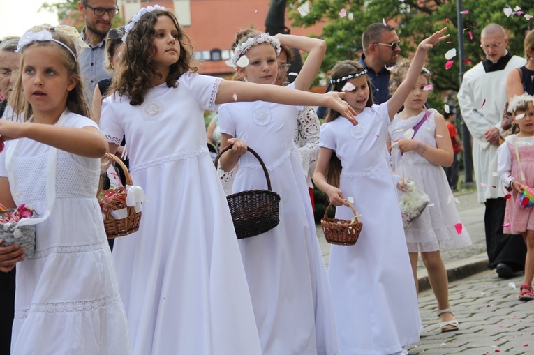 Centralna procesja Bożego Ciała [ZDJĘCIA]