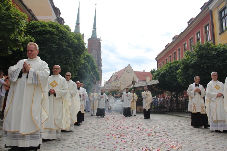 Centralna procesja Bożego Ciała [ZDJĘCIA]