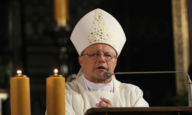 Abp Ryś: Nie szanujesz Ciała Pańskiego, gdy nie widzisz potrzebujących