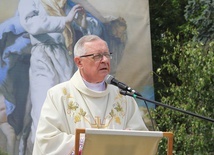 Bp Dajczak: Potrzebujemy czuć głód Boga