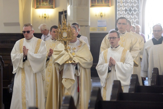 Procesja Bożego Ciała w centrum Radomia