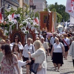 Procesja Bożego Ciała w centrum Radomia