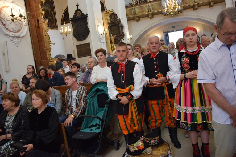 Boże Ciało w Łowiczu. Eucharystia.