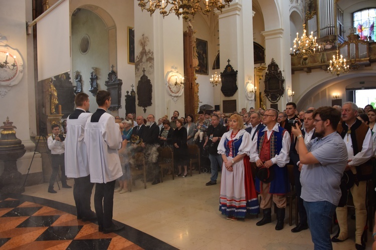 Boże Ciało w Łowiczu. Eucharystia.