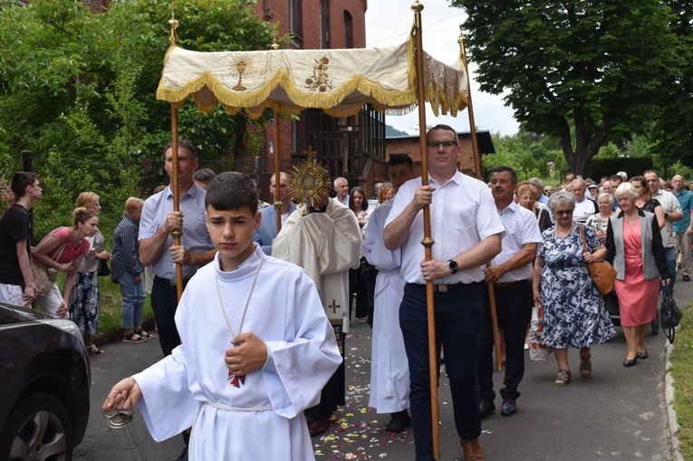 Boże Ciało u św. Jerzego i Matki Bożej Różańcowej w Wałbrzychu