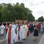 Procesja z parafii pw. św. Antoniego do parafii pw. Odkupiciela Świata