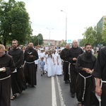 Procesja z parafii pw. św. Antoniego do parafii pw. Odkupiciela Świata